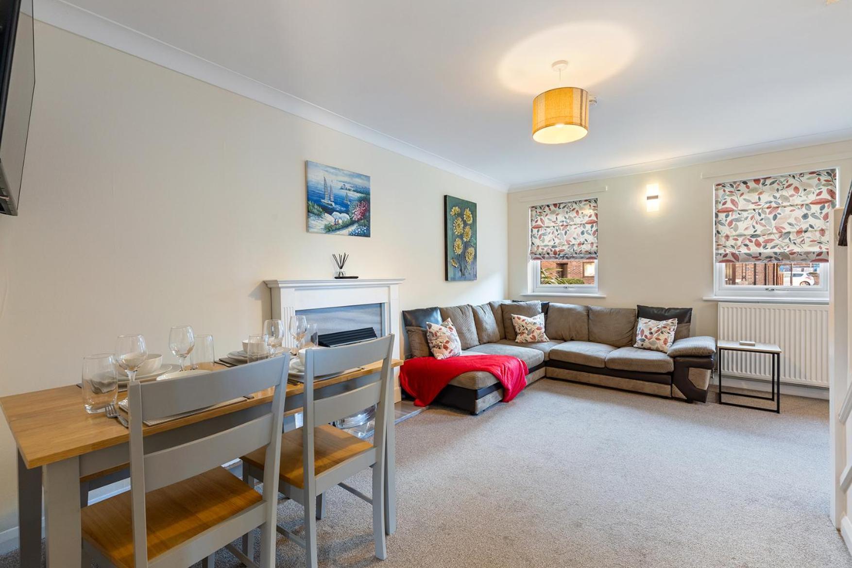 Pass The Keys Central Townhouse With Free Parking York Eksteriør billede